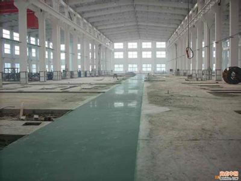 环氧地坪，一种常见的地面装修材料，在工厂、仓库和商业场所中广泛使用。但你是否好奇它的实际效果如何？今天，让我们通过一系列精美的环氧地坪图片效果图，一起来探索这种地面装饰的魅力。